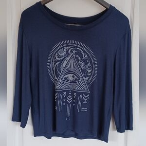 FULL TILT/TILLYS JUNIOR LARGE GRAPHIC PRINT "ALL-SEEING EYE" CROP TOP NAVY/WHITE